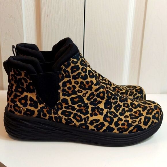 Ryka Niah Animal Print Booties Sz 12 NWOT - Picture 1 of 9